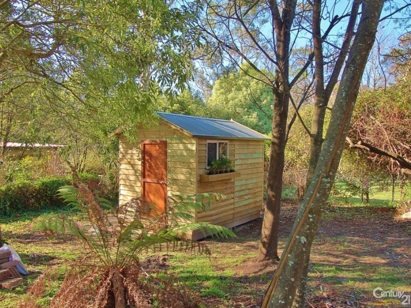 11 Yester Road, Wentworth Falls NSW 2782