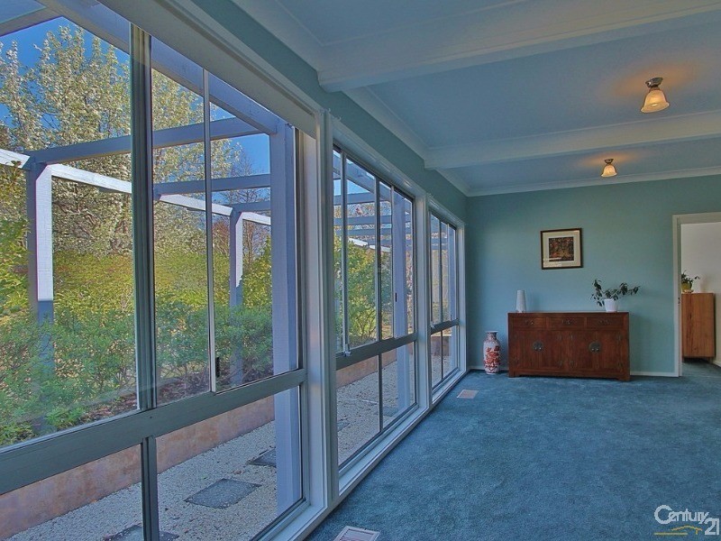 11 Yester Road, Wentworth Falls NSW 2782