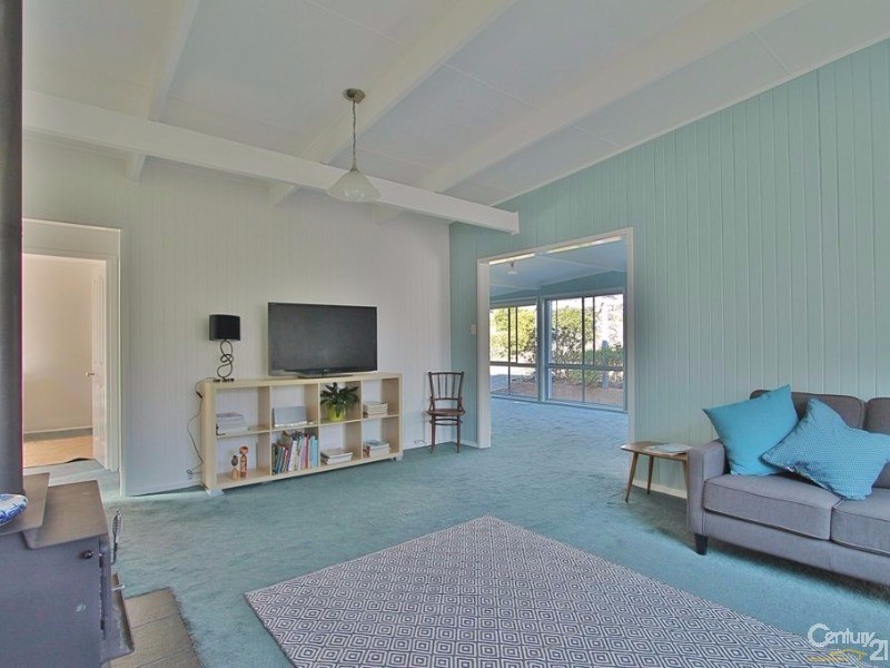 11 Yester Road, Wentworth Falls NSW 2782