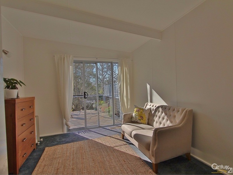 11 Yester Road, Wentworth Falls NSW 2782