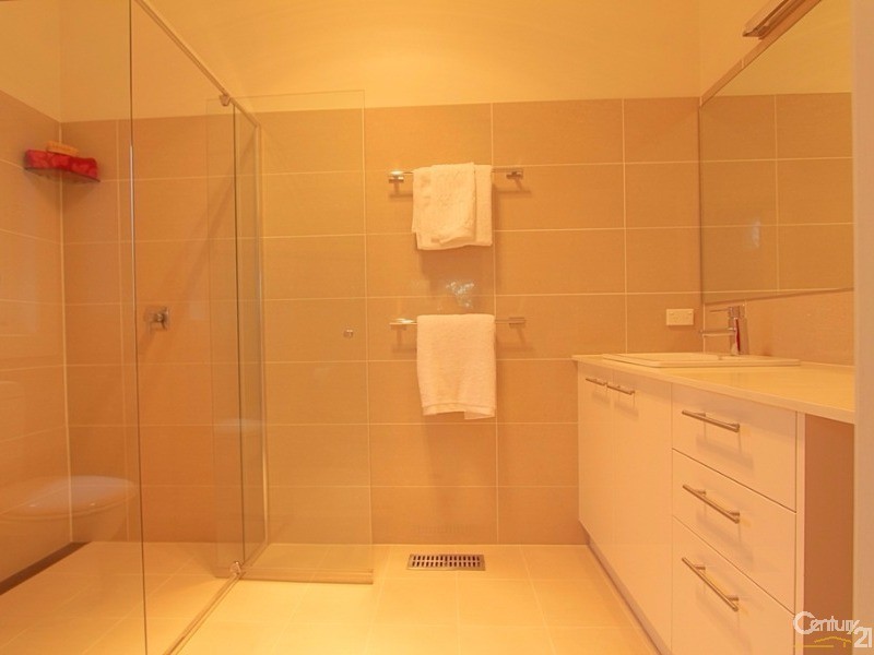 16 Taylor Road, Woodford NSW 2778