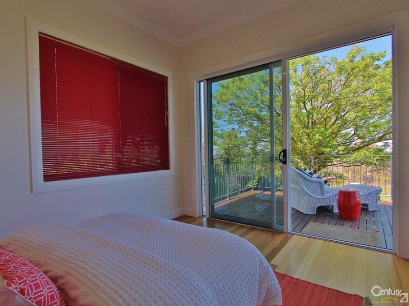 16 Taylor Road, Woodford NSW 2778