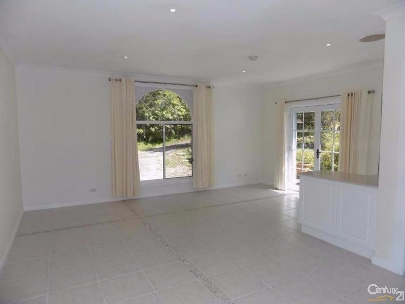 10 Stoneholm Lane, Woodford NSW 2778