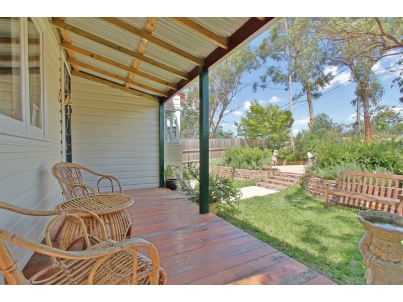 79A Great Western Highway, Woodford NSW 2778