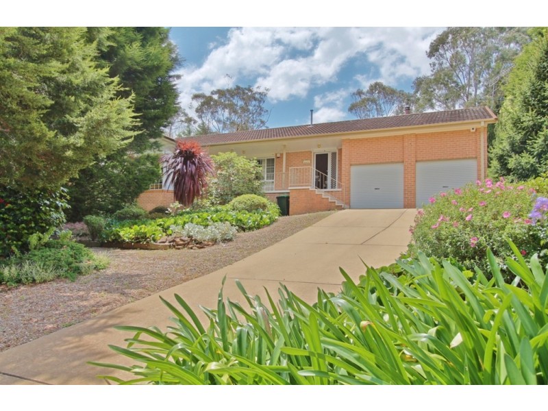 14  Banksia Road, Wentworth Falls NSW 2782