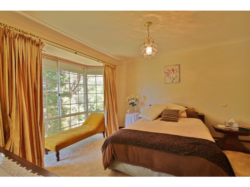 14  Banksia Road, Wentworth Falls NSW 2782