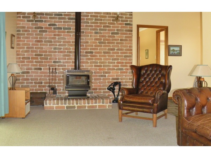 8 John Street, Hazelbrook NSW 2779