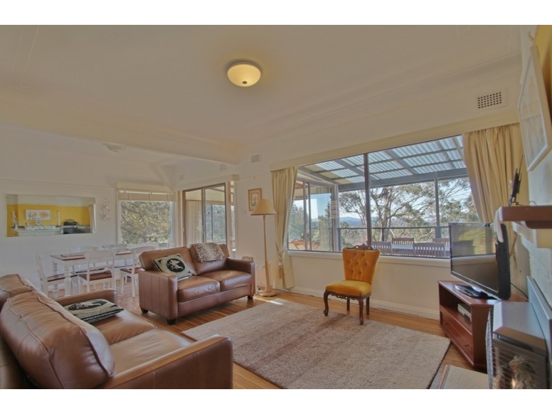 51 Blaxland Road, Wentworth Falls NSW 2782