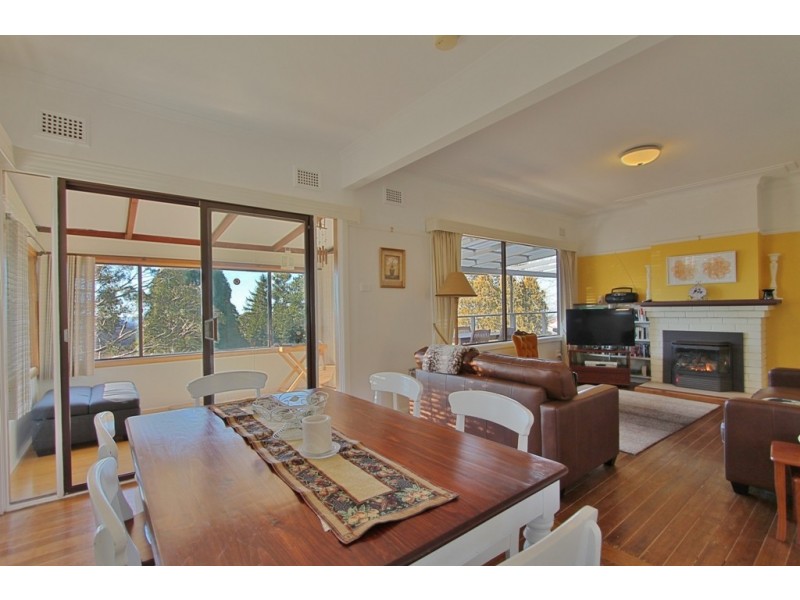 51 Blaxland Road, Wentworth Falls NSW 2782