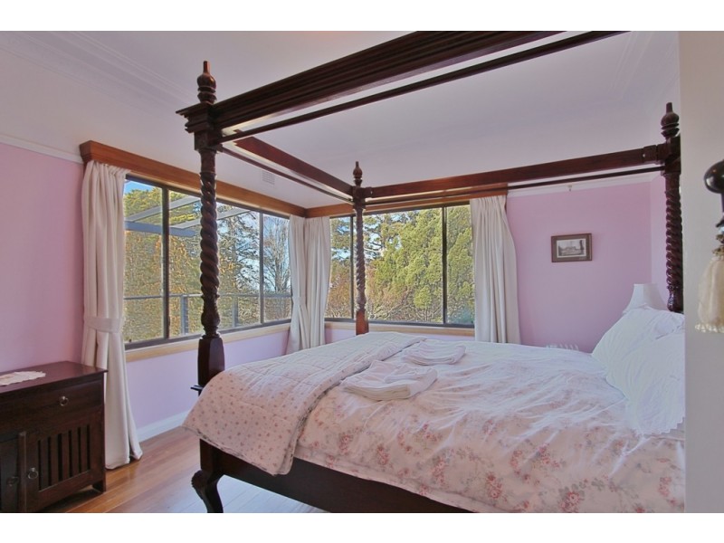 51 Blaxland Road, Wentworth Falls NSW 2782