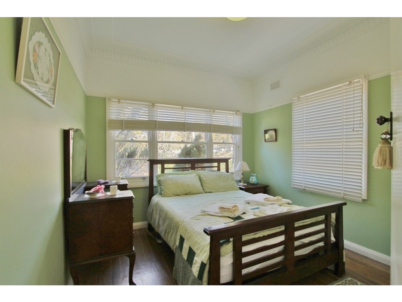 51 Blaxland Road, Wentworth Falls NSW 2782