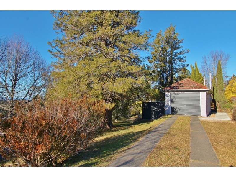 51 Blaxland Road, Wentworth Falls NSW 2782