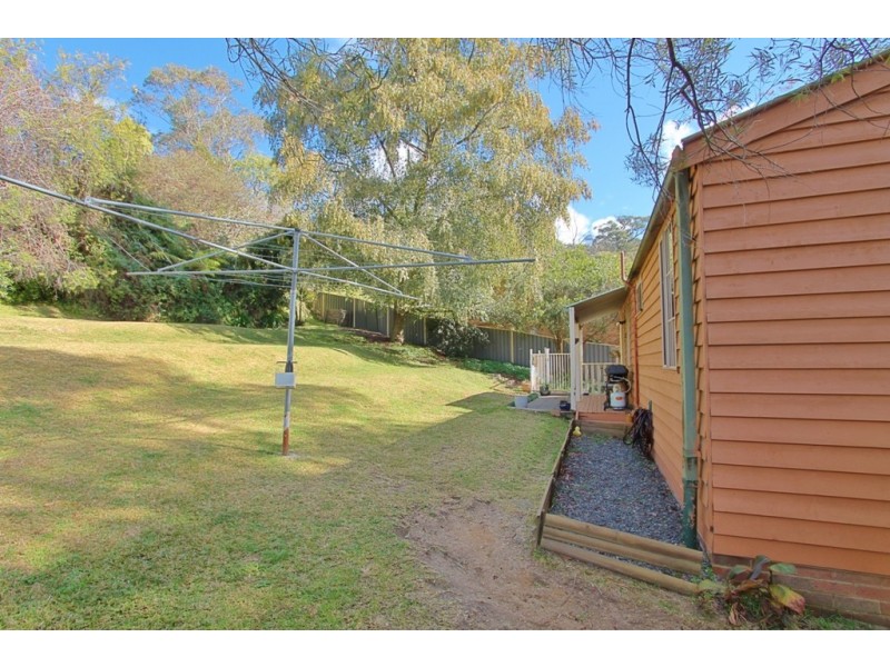 8 Cliff Avenue, Hazelbrook NSW 2779