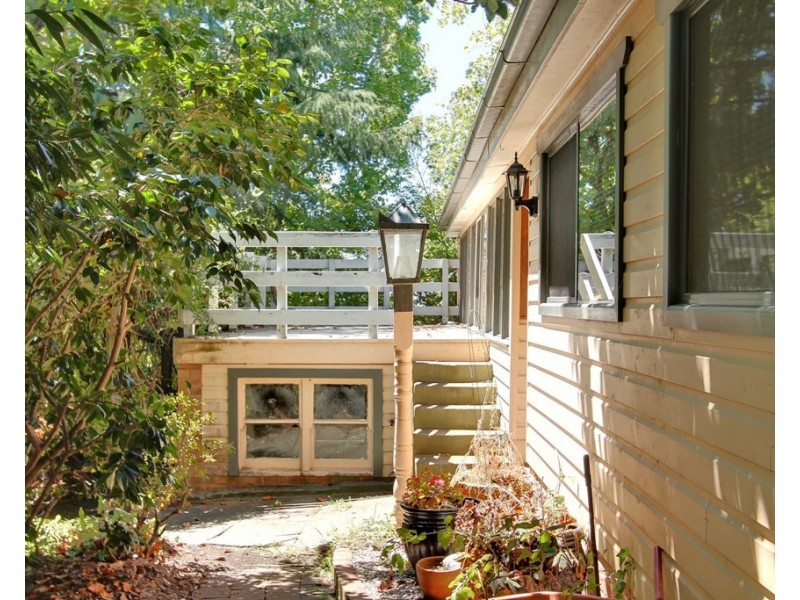 12 Ferguson Avenue, Hazelbrook NSW 2779