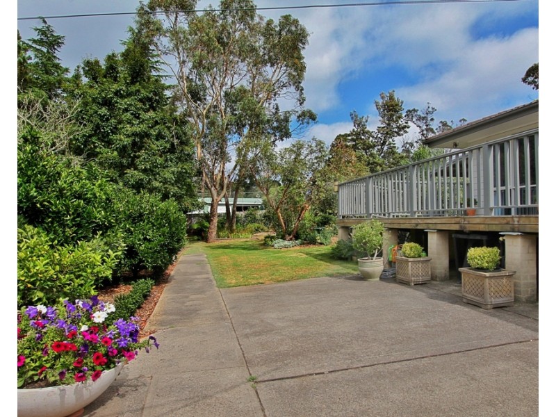 1 Boronia Road, Wentworth Falls NSW 2782