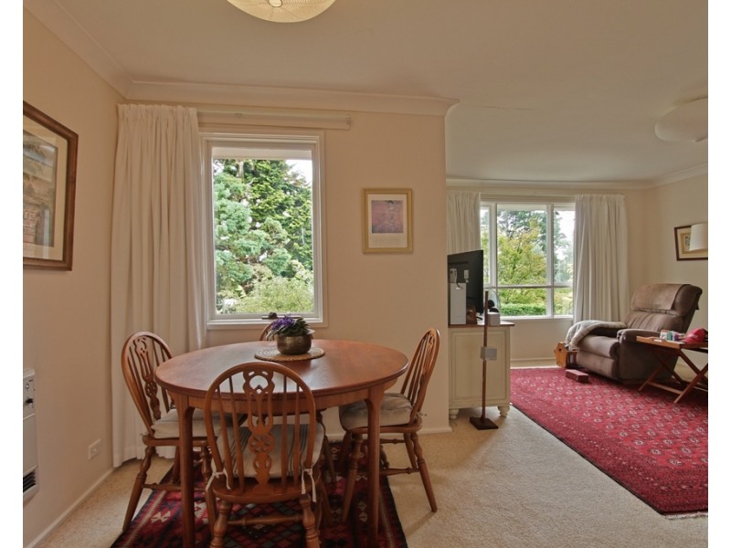 1 Boronia Road, Wentworth Falls NSW 2782