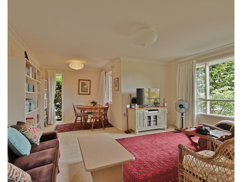 1 Boronia Road, Wentworth Falls NSW 2782