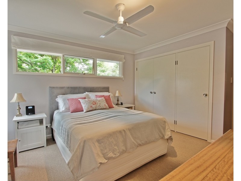 1 Boronia Road, Wentworth Falls NSW 2782