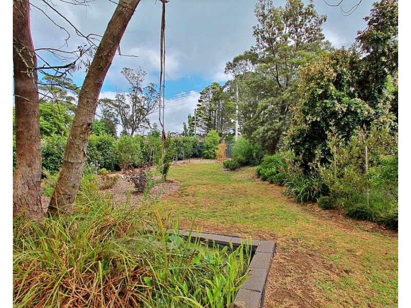 1 Boronia Road, Wentworth Falls NSW 2782