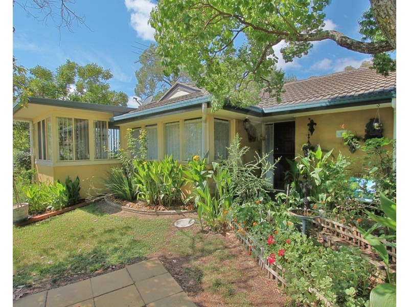 6 Dunoon Drive, Hazelbrook NSW 2779