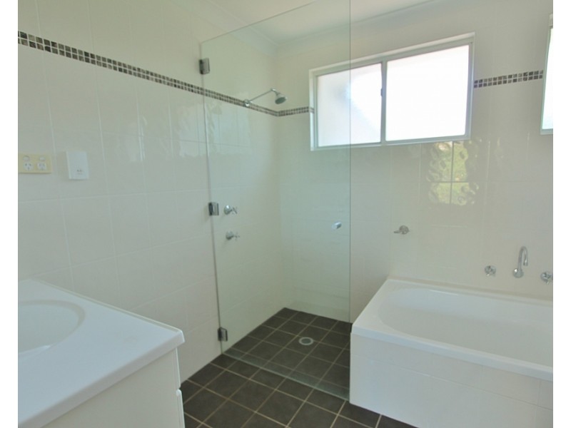 128 Hall Parade, Hazelbrook NSW 2779