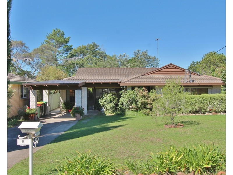 5 Arthur Street, Woodford NSW 2778