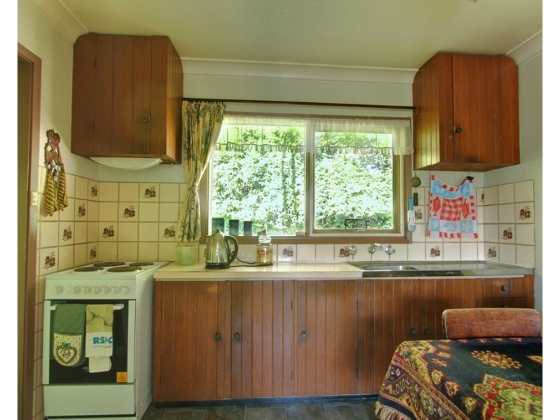 64 Railway Parade, Hazelbrook NSW 2779