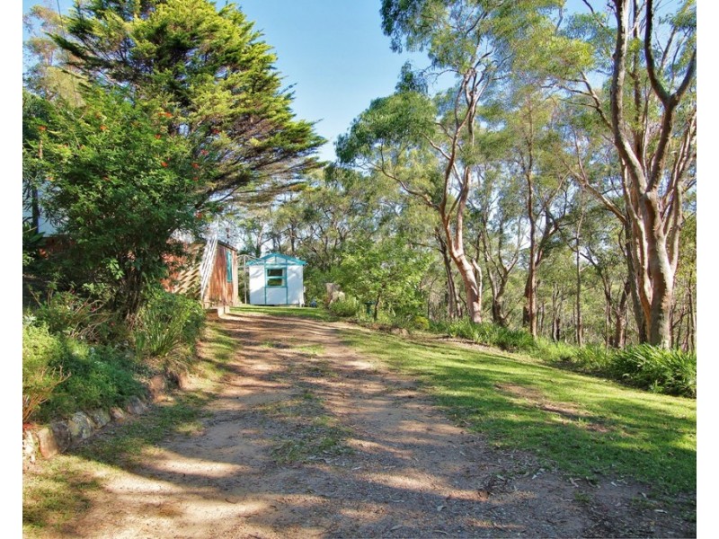 64 Railway Parade, Hazelbrook NSW 2779