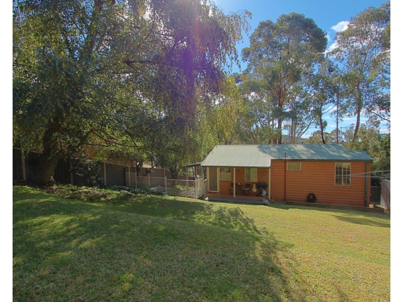 8 Cliff Avenue, Hazelbrook NSW 2779