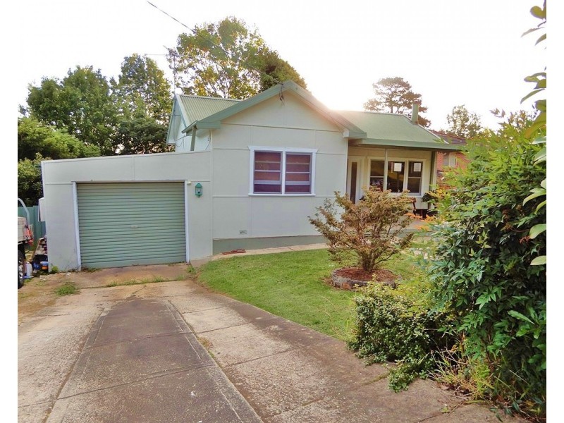 27 Bedford Road, Woodford NSW 2778