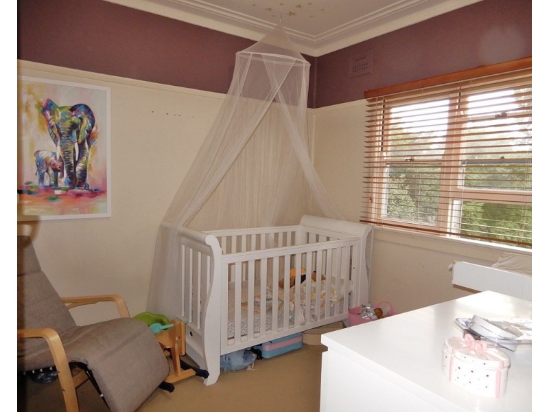 27 Bedford Road, Woodford NSW 2778