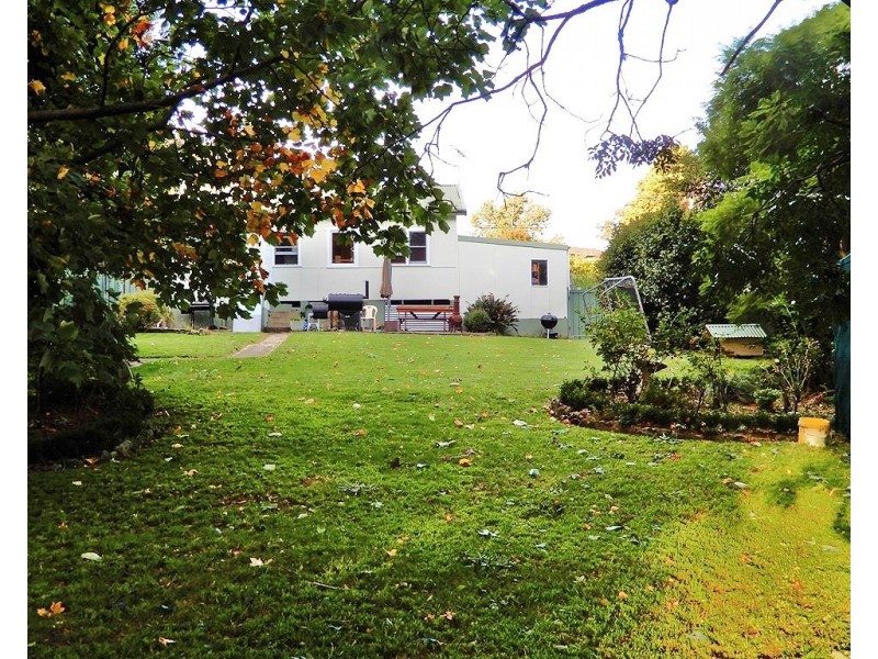 27 Bedford Road, Woodford NSW 2778