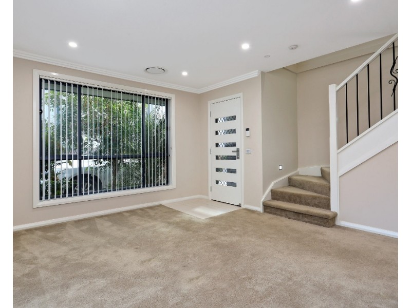 Villa 3/2 York Road, Emu Plains NSW 2750