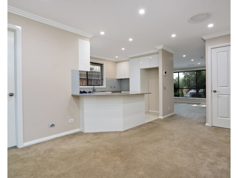 Villa 3/2 York Road, Emu Plains NSW 2750