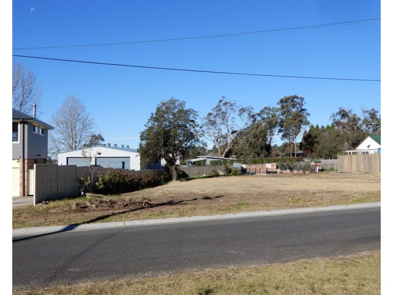 1B Woodford Avenue, Woodford NSW 2778