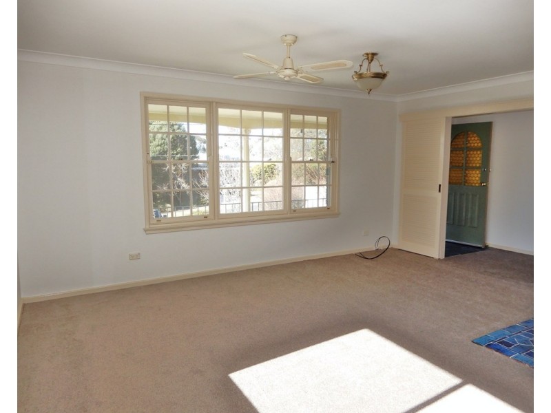 11 Hazelbrook Parade, Hazelbrook NSW 2779