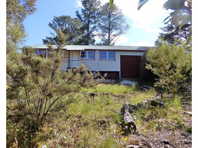 6 Lake Street, Wentworth Falls NSW 2782