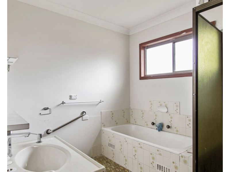 27 Boronia Road, Bullaburra NSW 2784