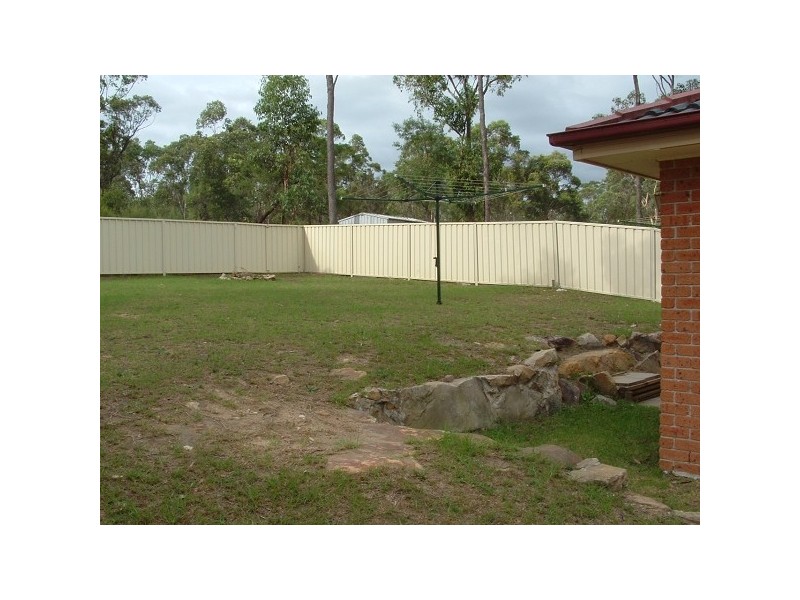 10 Meredith Crescent, St Helens Park NSW 2560