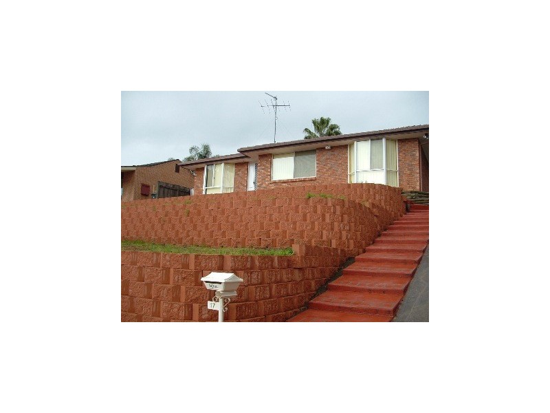 17 Copperfield Drive, Ambarvale NSW 2560