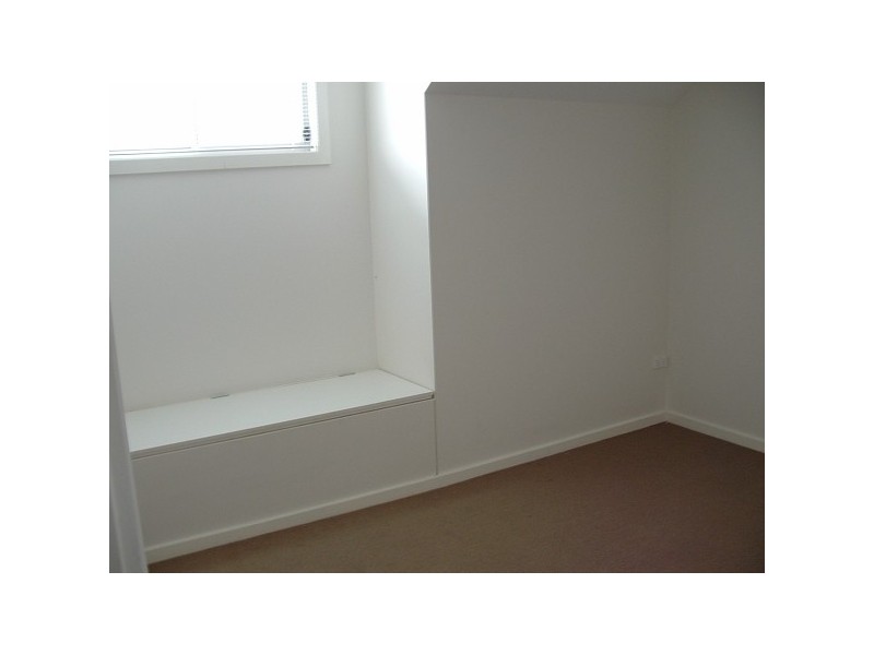 4/13 Chamberlain Street, Campbelltown NSW 2560