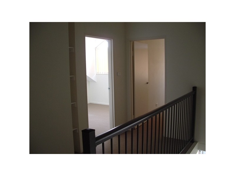 16/41 Woodhouse Drive, Ambarvale NSW 2560