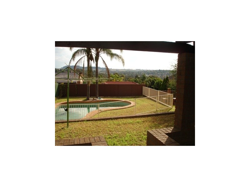 10 Barrenjoey Place, Woodbine NSW 2560