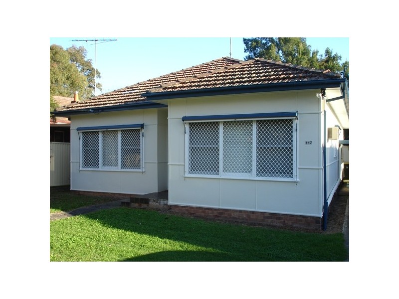 117 Dumaresq Street, Campbelltown NSW 2560