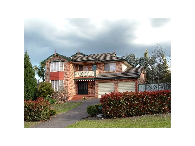 3 Hillside Place, Glen Alpine NSW 2560