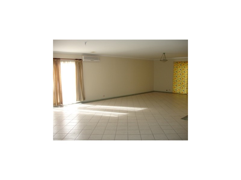 3 Mary Brown Place, Blair Athol NSW 2560