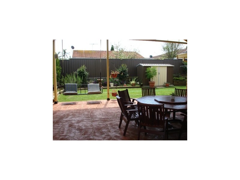 5 Holborn Street, Ambarvale NSW 2560