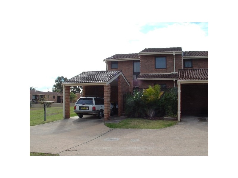 1/56 Woodhouse Drive, Ambarvale NSW 2560