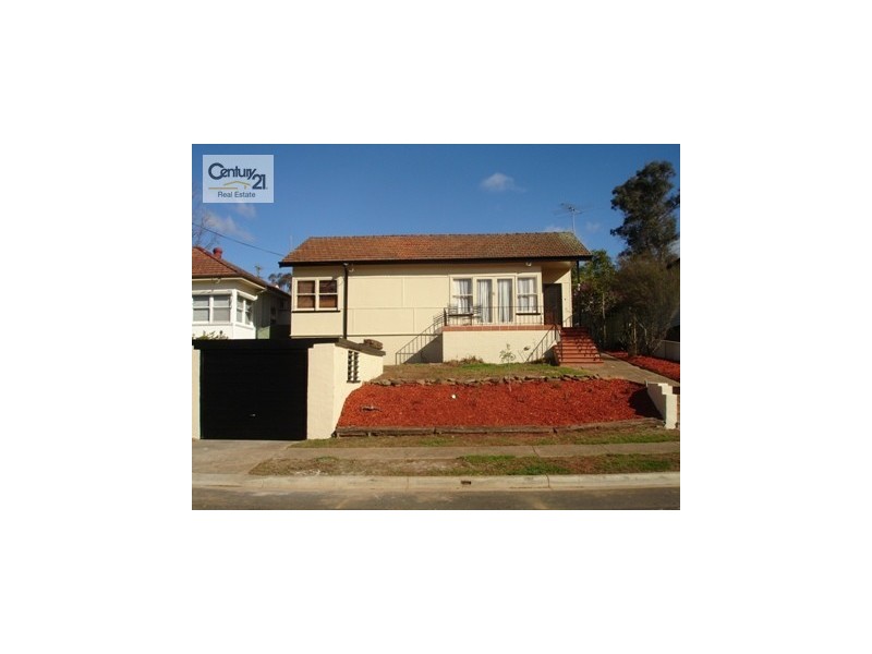 71 Bradbury Avenue, Campbelltown NSW 2560
