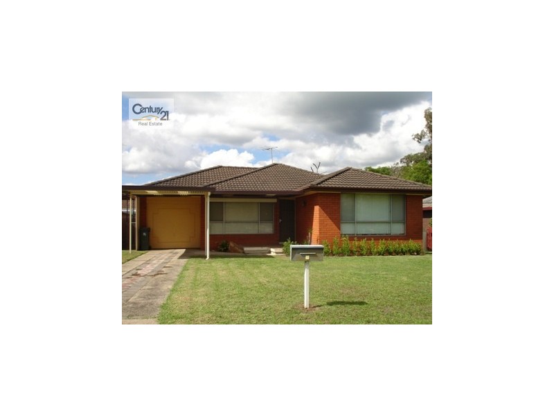 8 Tuglow Place, Leumeah NSW 2560